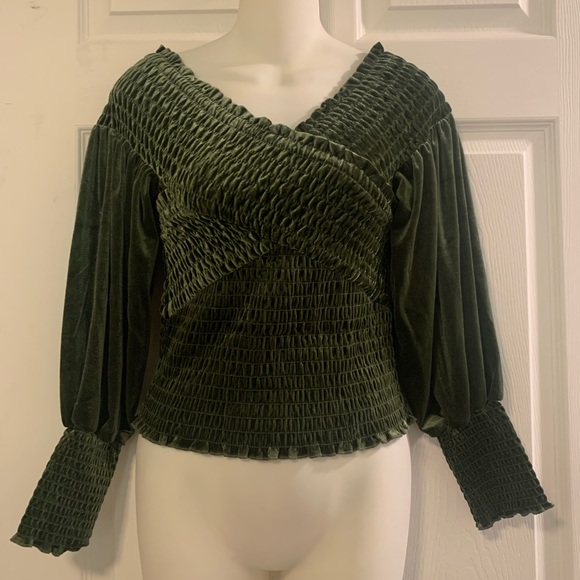 BB Dakota By Steve Madden Velvet Smocked Double V-Neck Top Size S - Picture 4 of 10